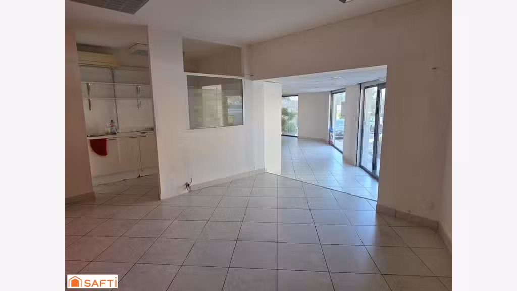 A louer local commercial 85m² à Lançon-Provence