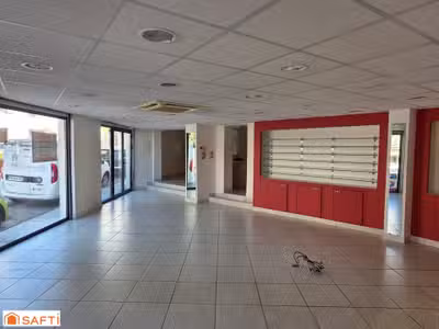 A louer local commercial 85m² à Lançon-Provence
