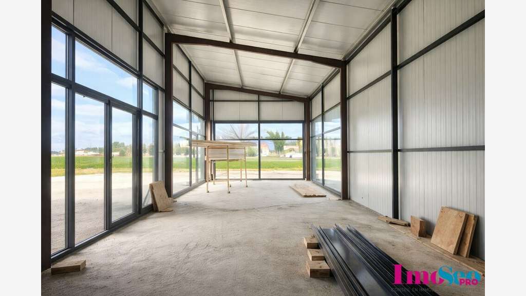 Local commercial 150m² à louer à Langon
