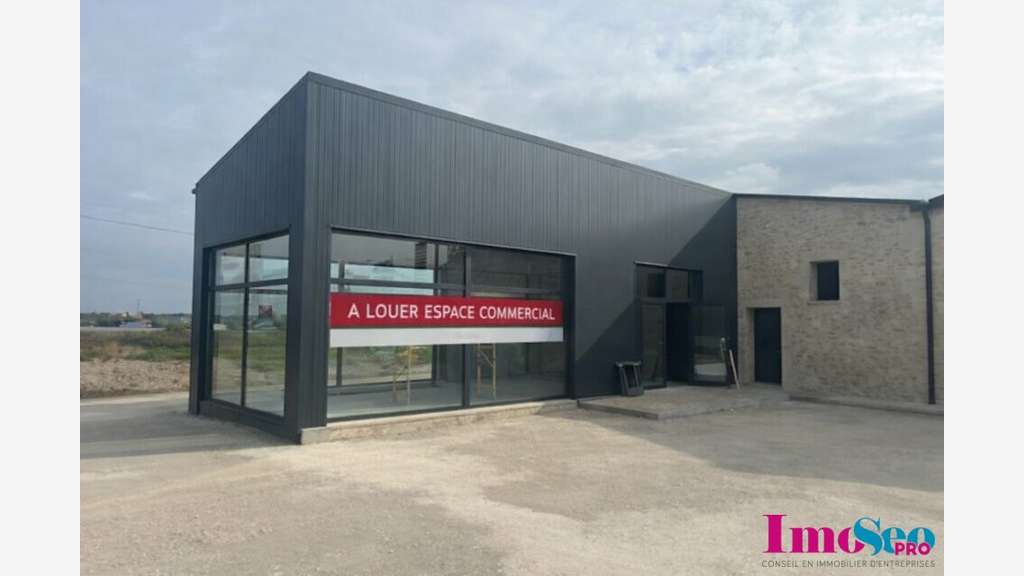 Local commercial 150m² à louer à Langon