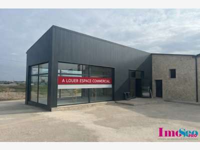Local commercial 150m² à louer à Langon