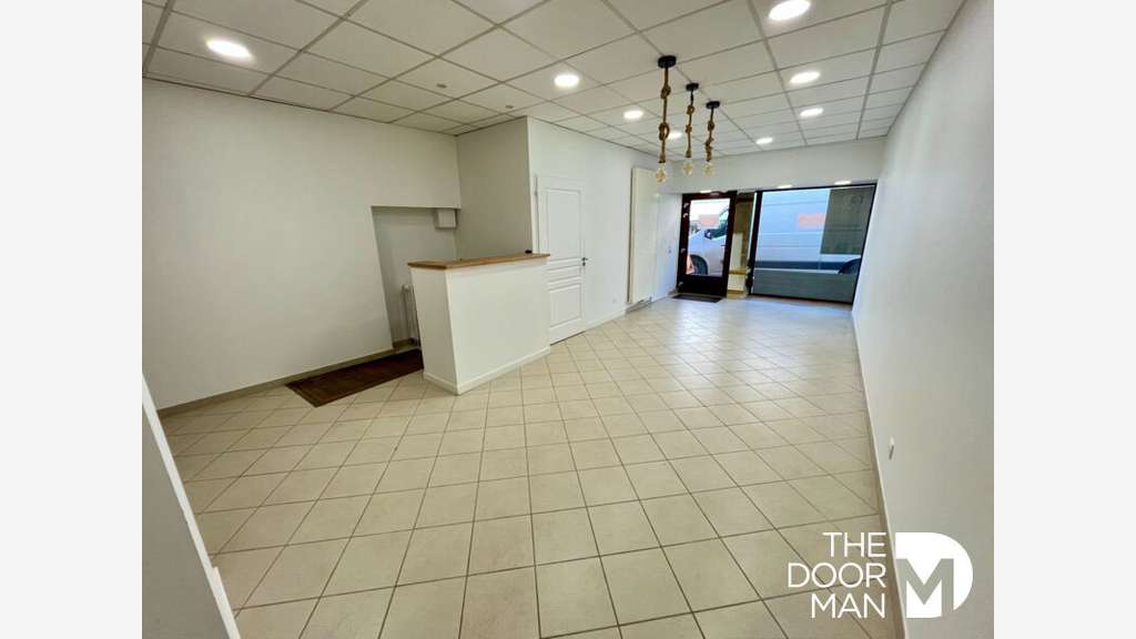 A louer locaux commerciaux 68m² à Langres