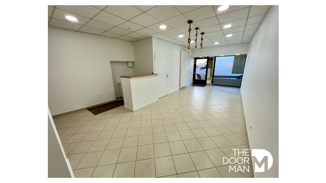 A louer locaux commerciaux 68m² à Langres