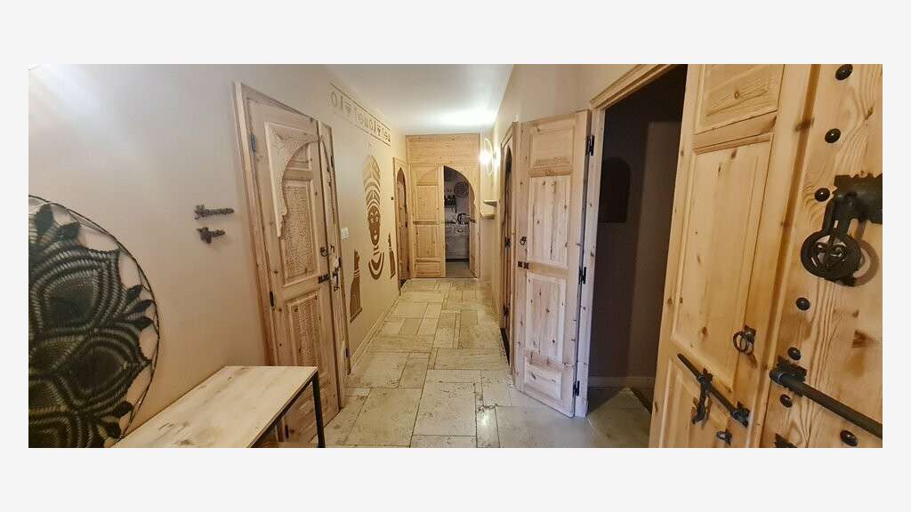 A louer local commercial récent 118m² à Langueux