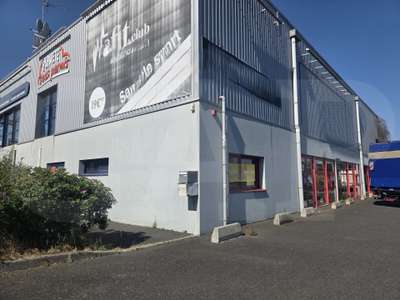 À LOUER – LOCAL COMMERCIAL DE 550 M² EN ZONE D'A