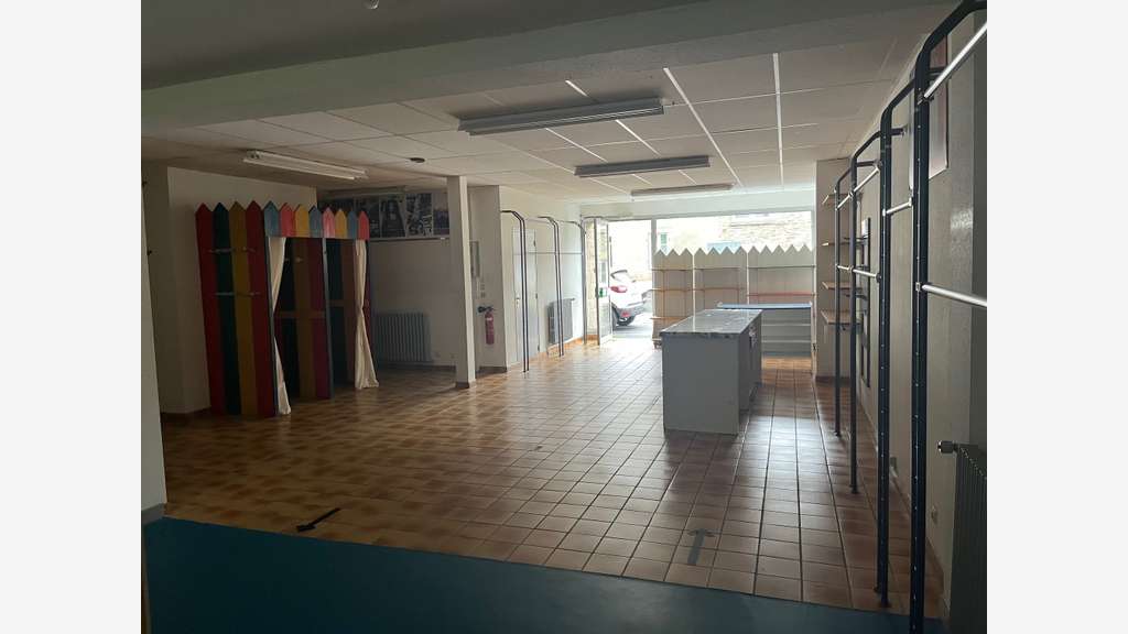A louer local commercial 95m² à Lannion
