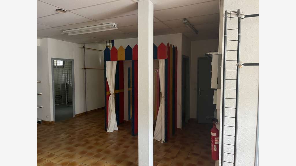 A louer local commercial 95m² à Lannion