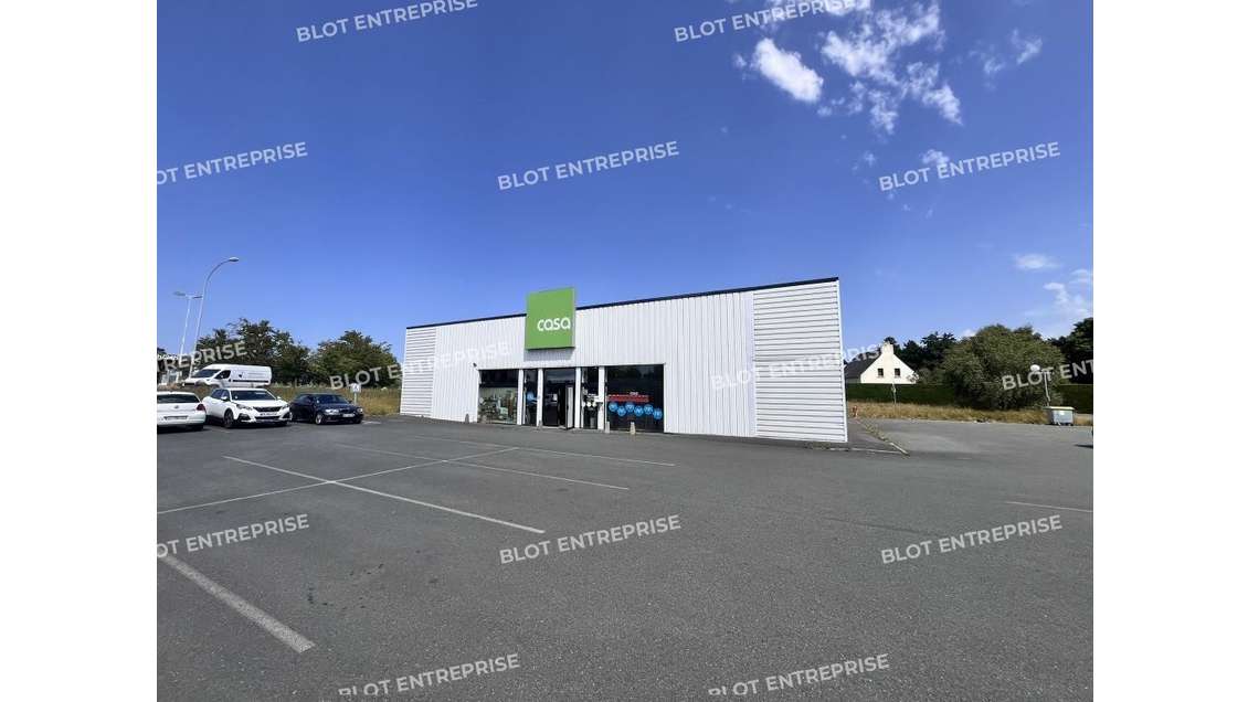 A louer local indépendant 600m² à Lannion