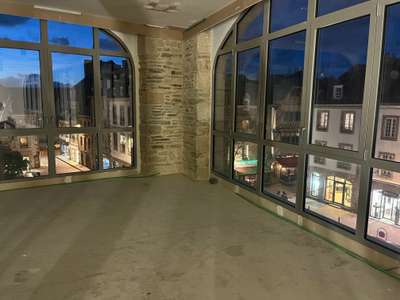 Local professionnel 125m² à louer à Lannion centre