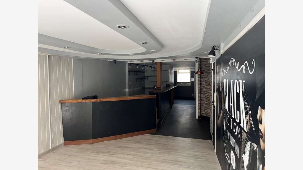 Loue local commercial ou pro 80m² Lannion centre