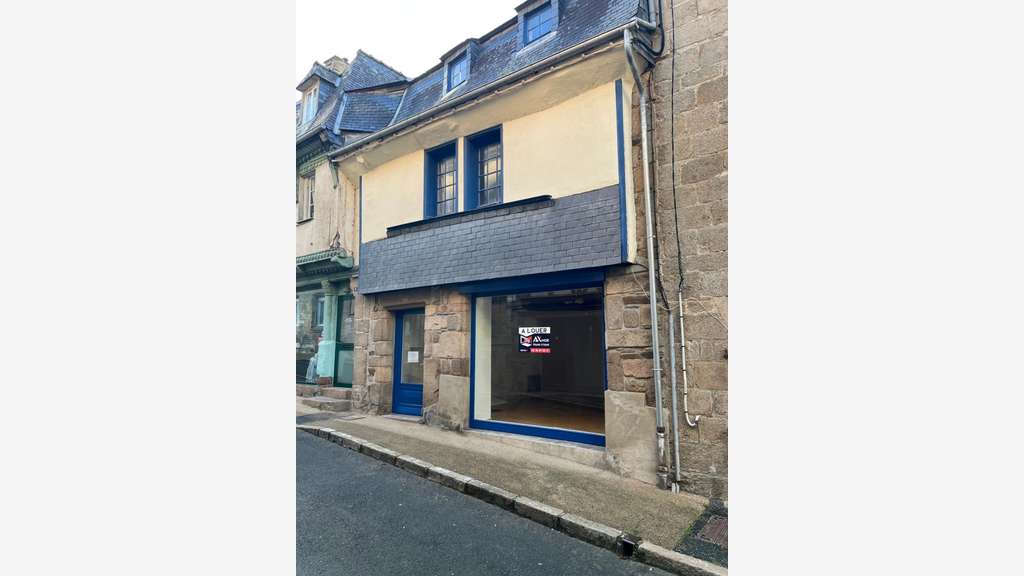 A louer local commercial 110m² en centre Lannion