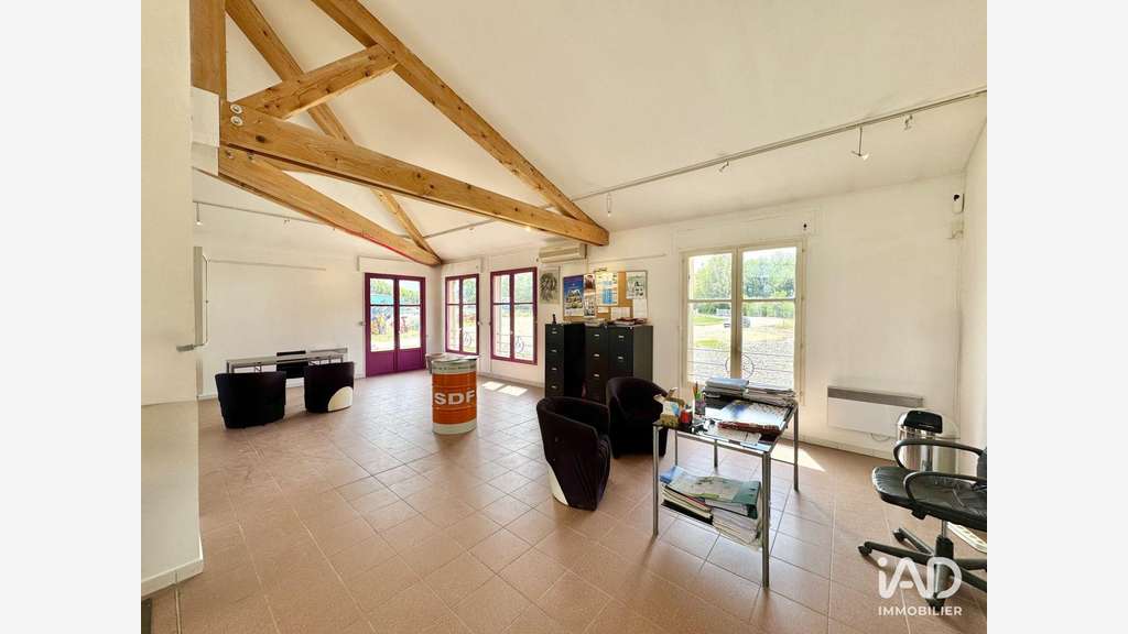 A louer boutique de 131m² à Lapalud empl n°1