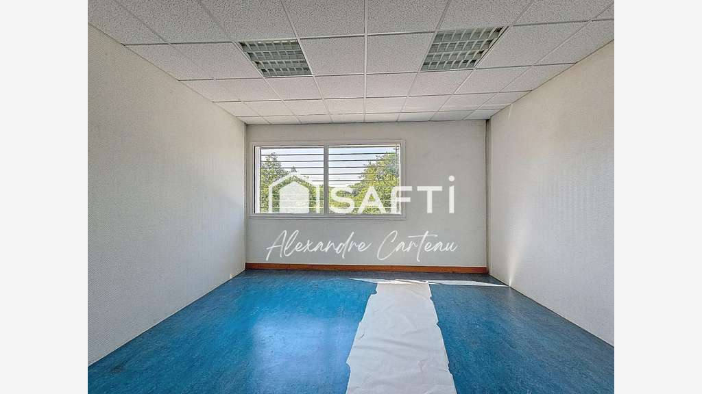 A louer local industriel bureau de 443m² Latresne