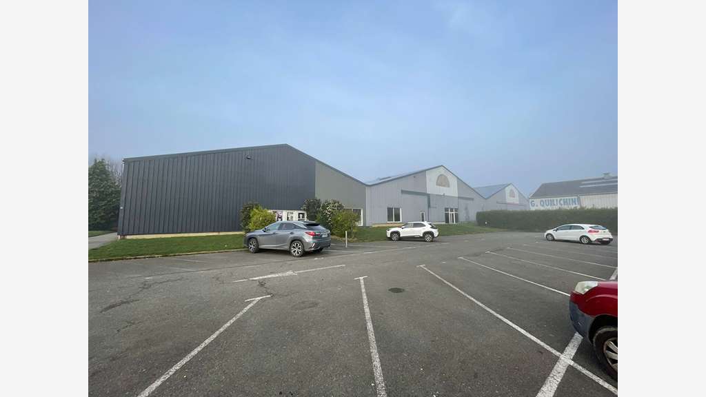 A louer local commercial 662m² agglo Laval