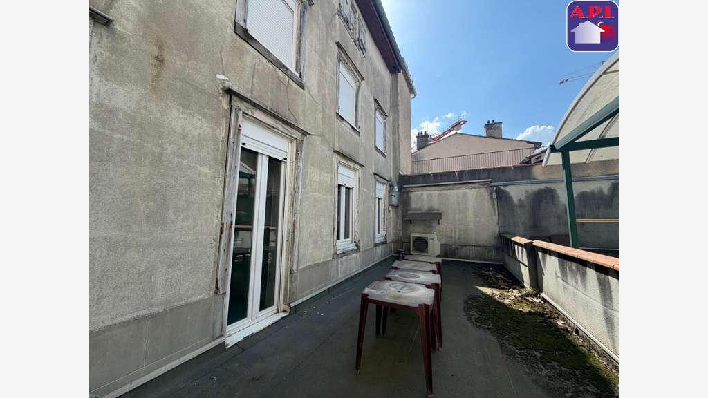 À louer local pro de 60m² en RDC à Lavelanet