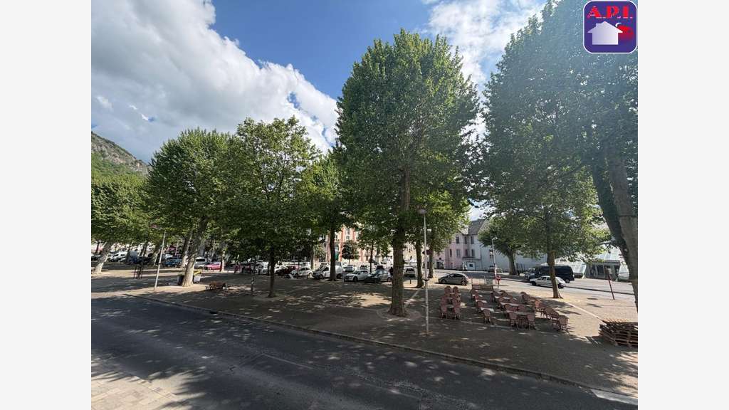À louer local pro de 60m² en RDC à Lavelanet