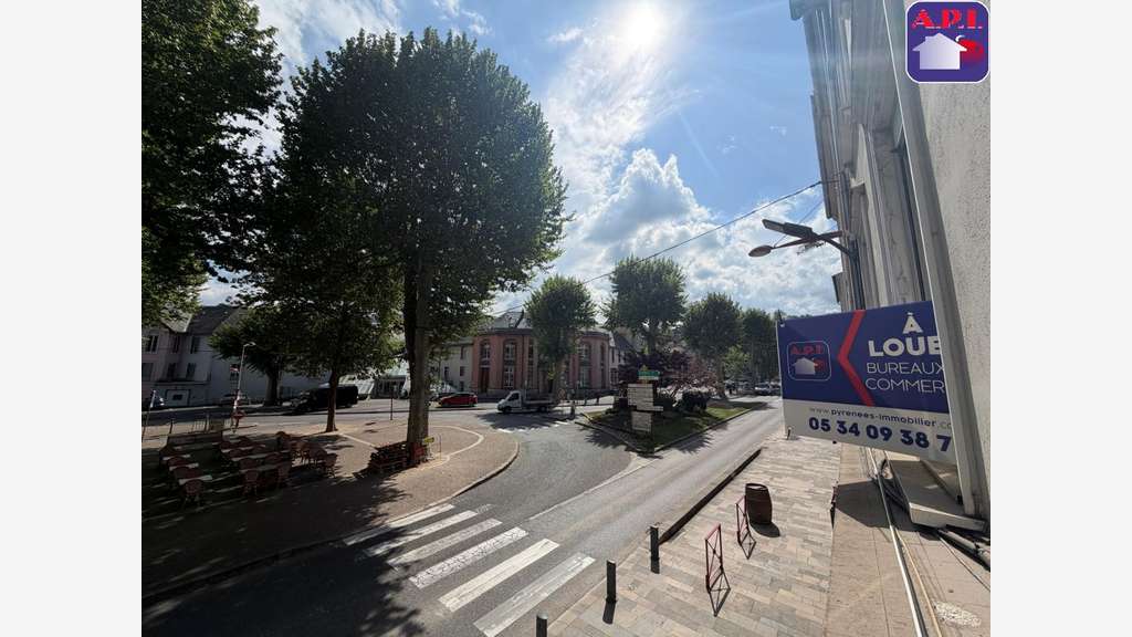 À louer local pro de 60m² en RDC à Lavelanet