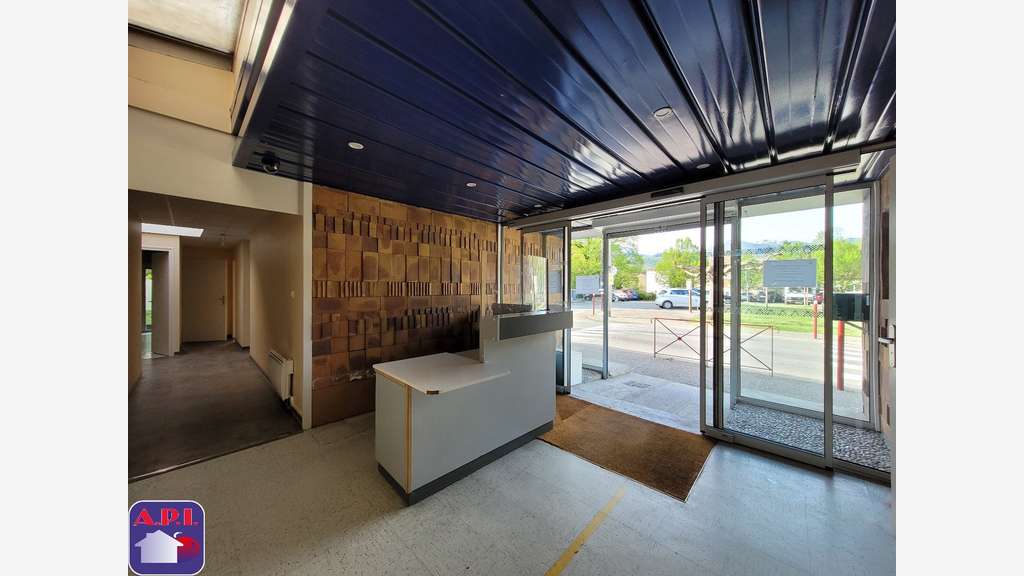 À louer local pro de 60m² en RDC à Lavelanet