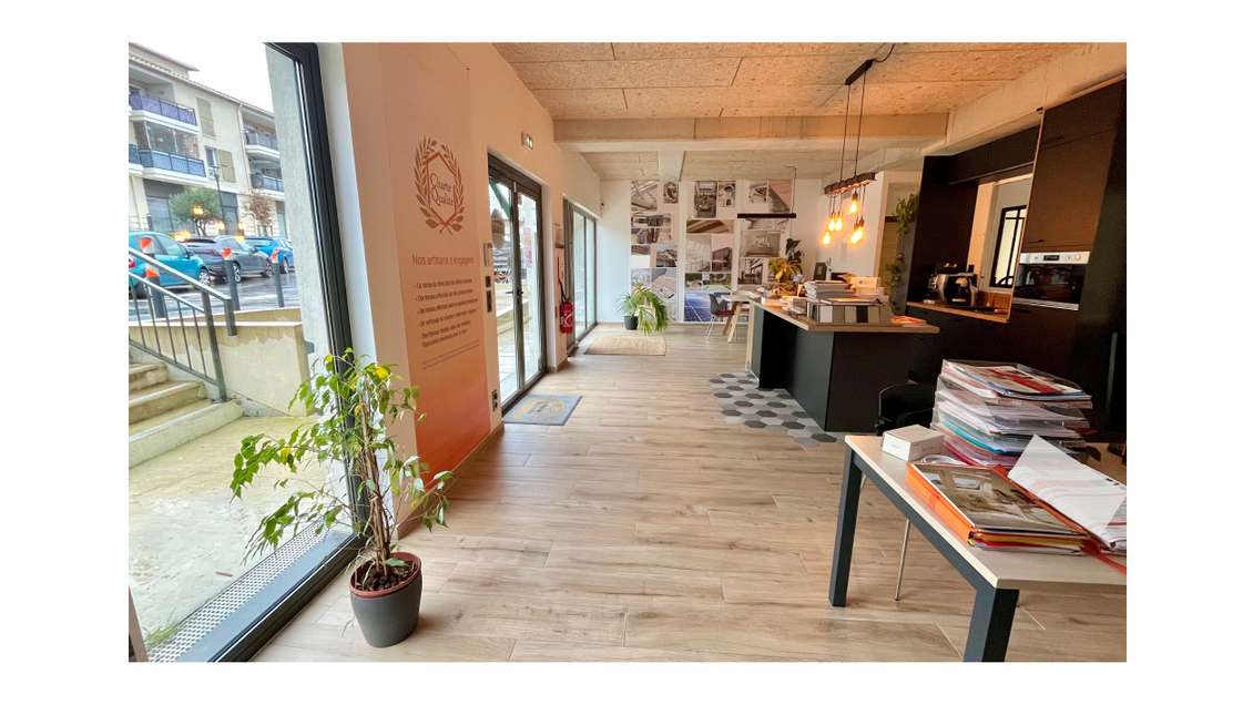 A louer local commercial 113m² au Beausset