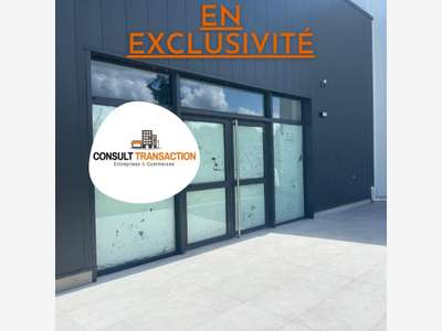 A louer local commercial 87m² Le Bignon