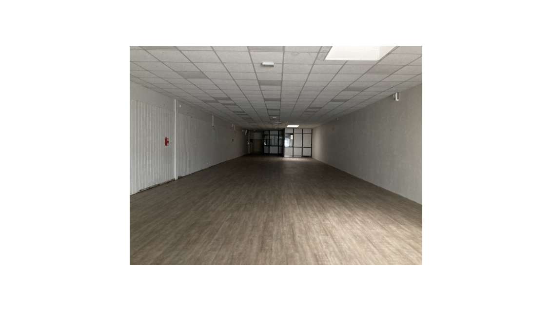A louer murs commerciaux 329m² Pyrénées Orientales