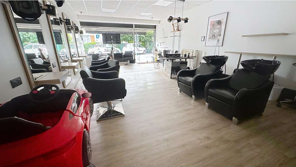 A louer local commercial rénové 54m² au Bouscat