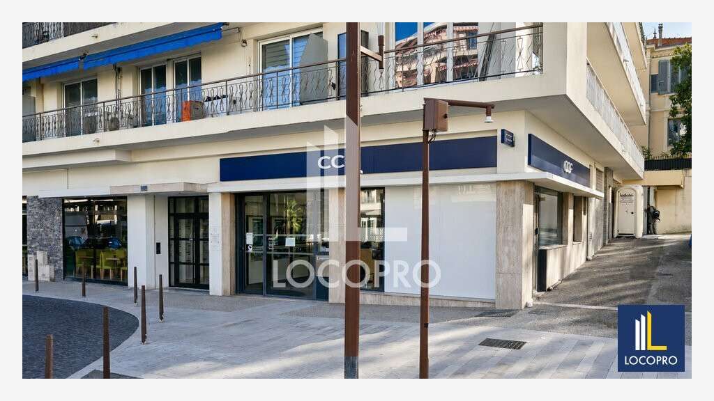 Location local commercial 282m² Bd Carnot à Cannes
