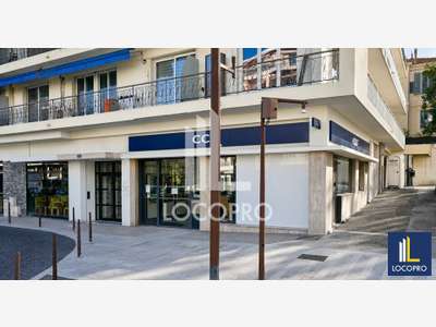 Location local commercial 282m² Bd Carnot à Cannes