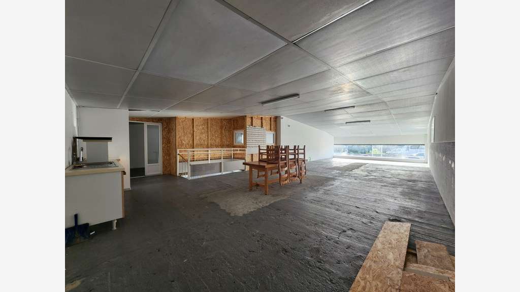 A louer local 204m² empl N°1 le Château d'Oléron