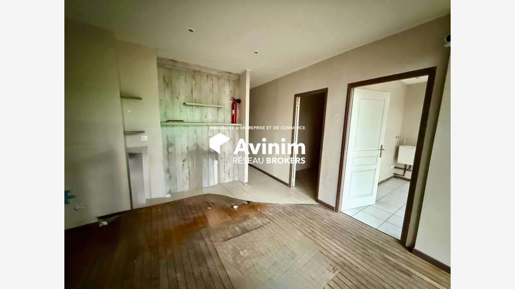 À louer boutique 114m² au Chesnay