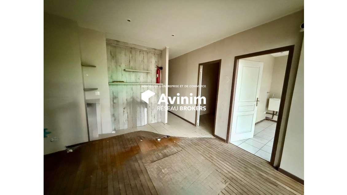 À louer boutique 114m² au Chesnay