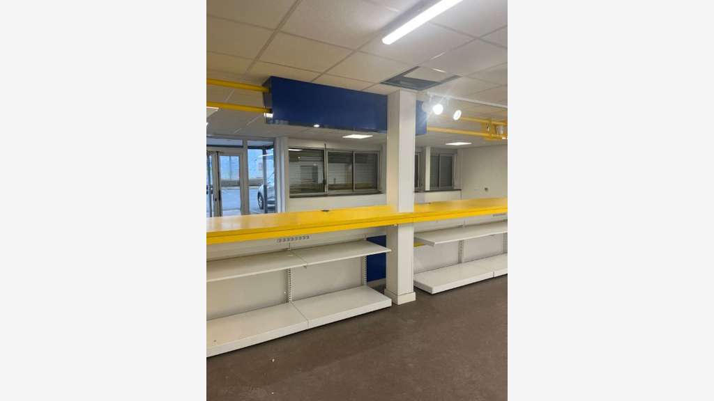 A louer local commercial 360m² au Coteau