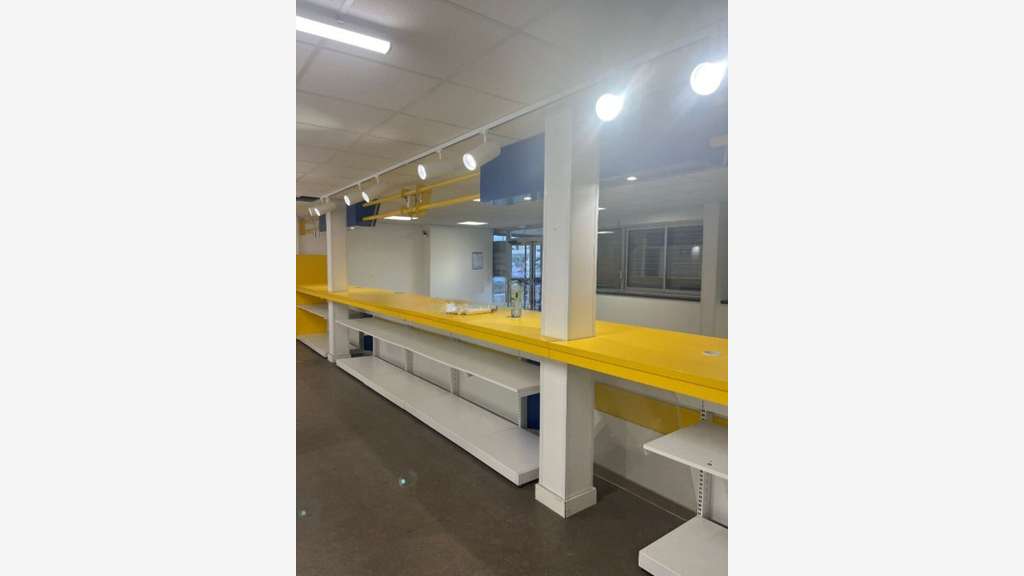 A louer local commercial 360m² au Coteau