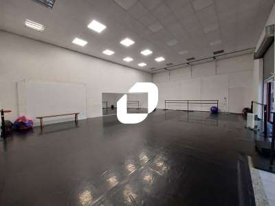 Location Locaux commerciaux - Boutiques au Crès