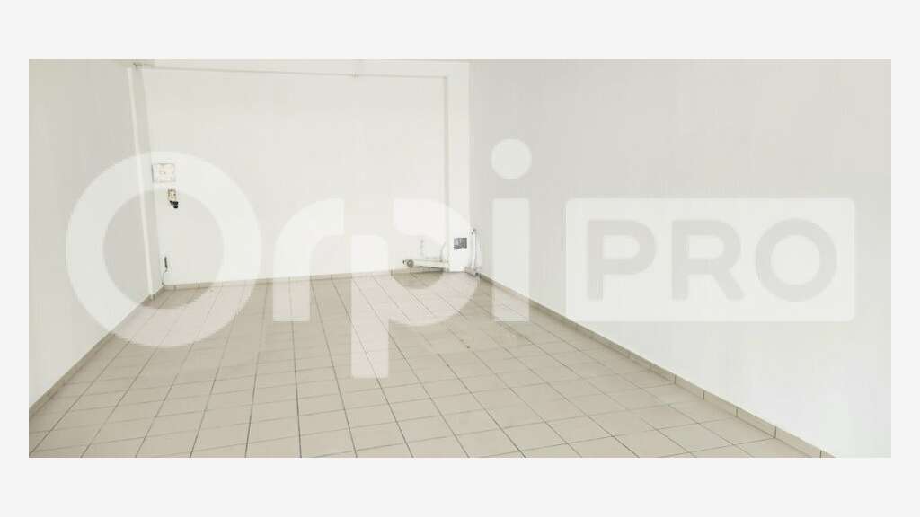 Bureau 49m² RDC à louer au Gosier