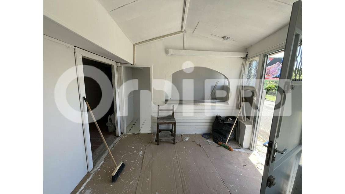 Local commercial de 42m² à louer le Gosier