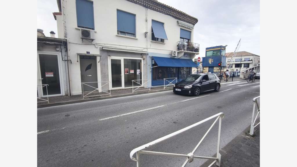 Local commercial 33m² empl premium au Grau du Roi