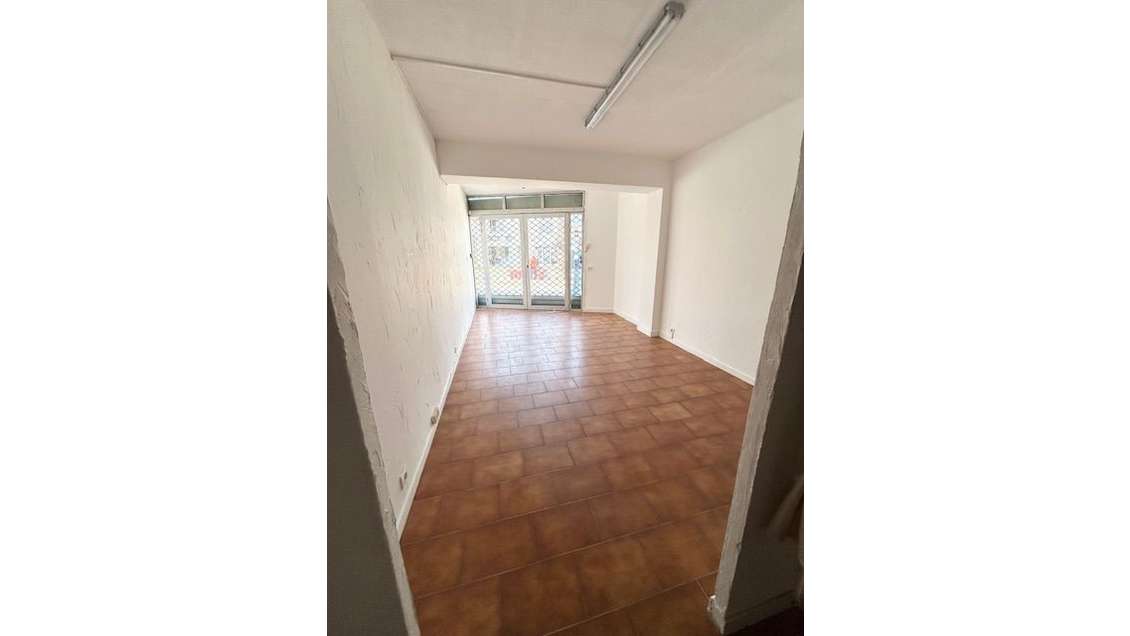 Local commercial Port Royal 40.00m2 - 750 euros