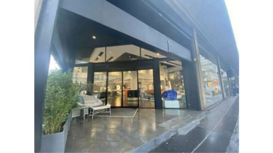 A louer local commercial de 1423m² en zc au Havre