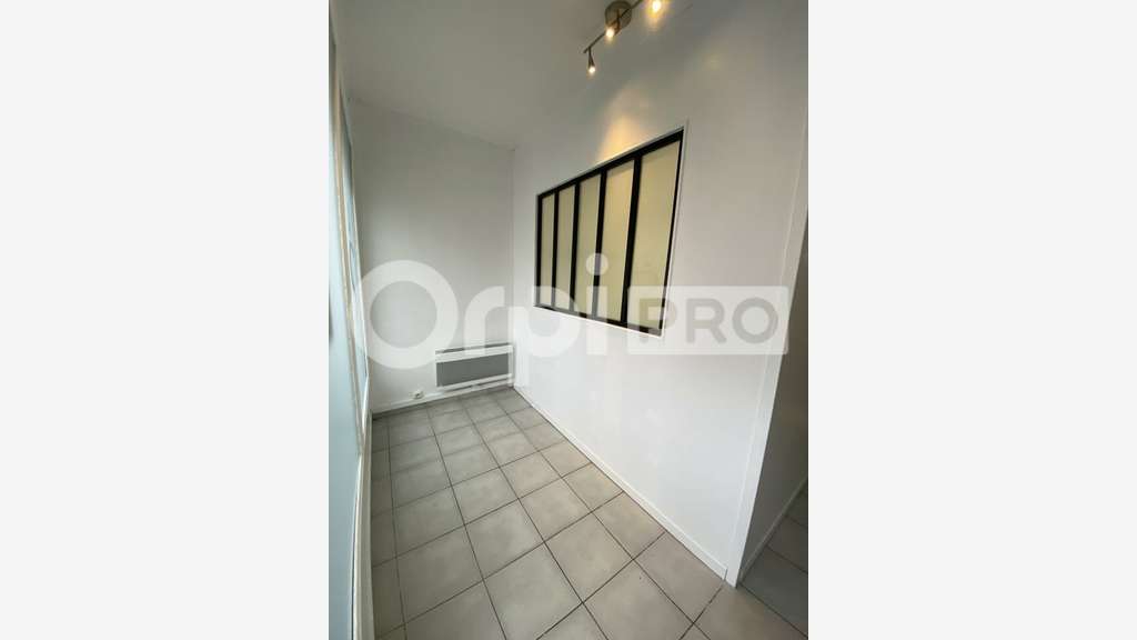 A louer local polyvalent de 29,45m² Le Havre Docks