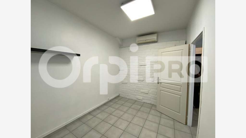 A louer local polyvalent de 29,45m² Le Havre Docks