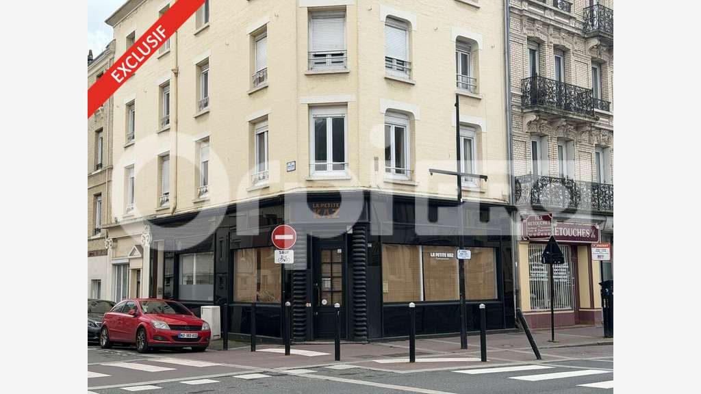 Local restauration d'angle 87m² à louer Le Havre 