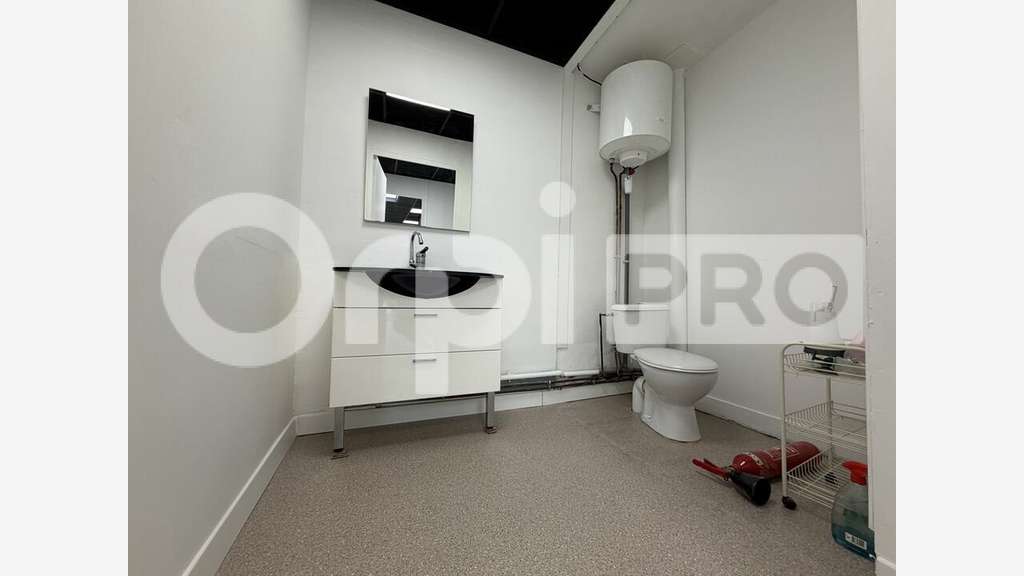 A louer local commercial de 130m² au Havre Coty