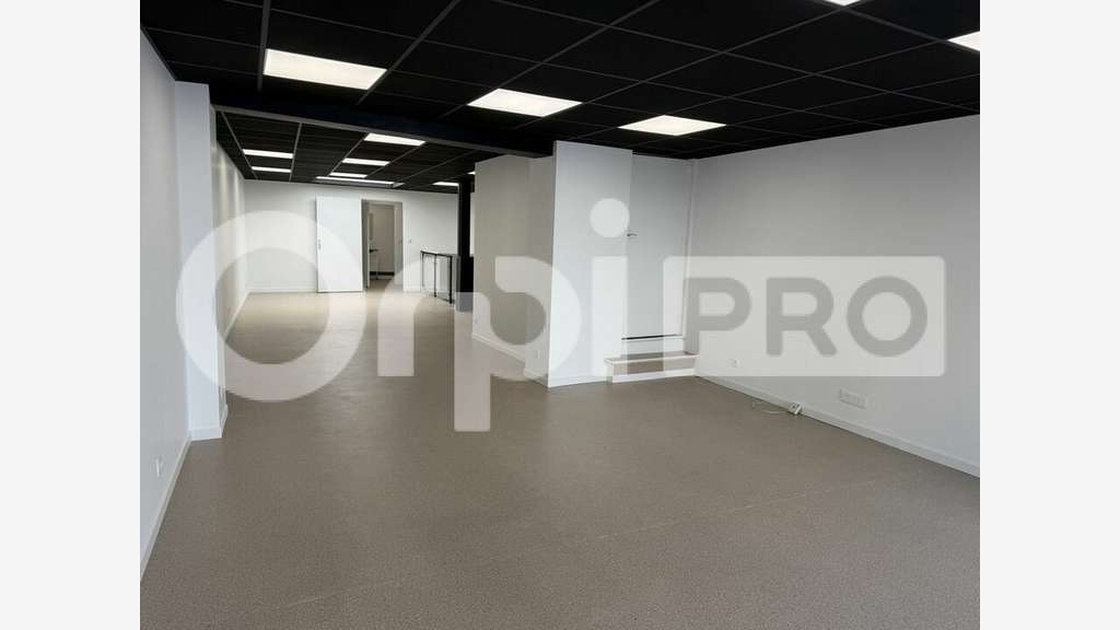 A louer local commercial de 130m² au Havre Coty