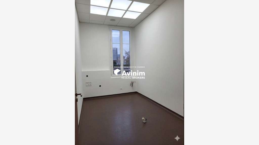A louer local commercial lumineux 85m² Le Havre