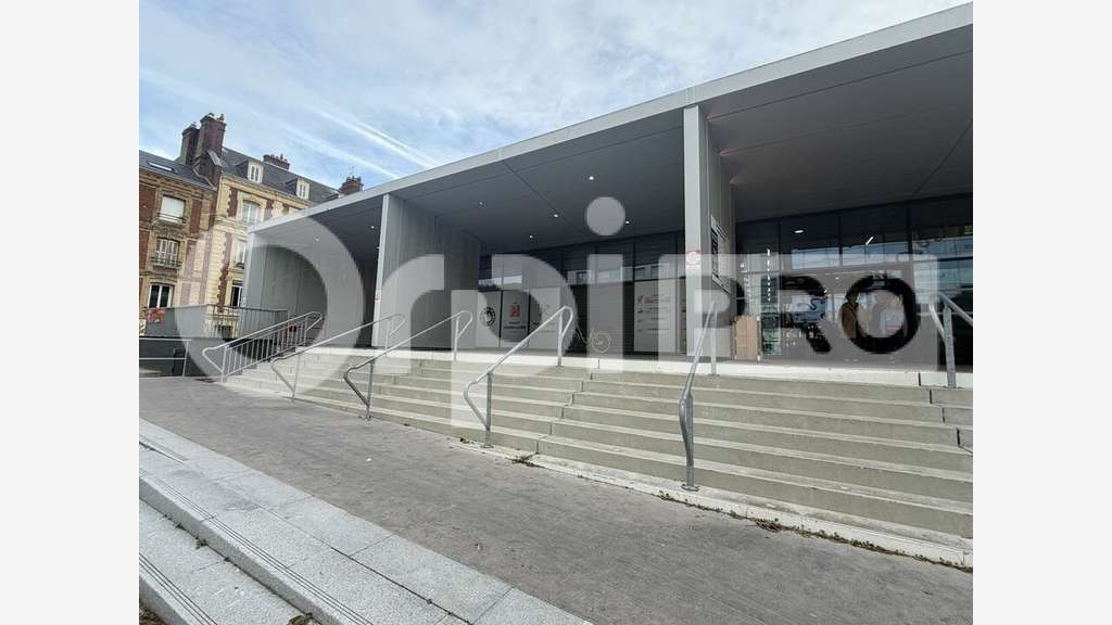 Local commercial de 158m² à louer Le Havre
