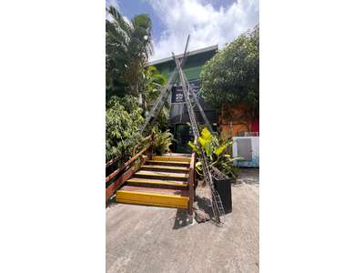 Location Locaux commerciaux - Boutiques au Lamentin