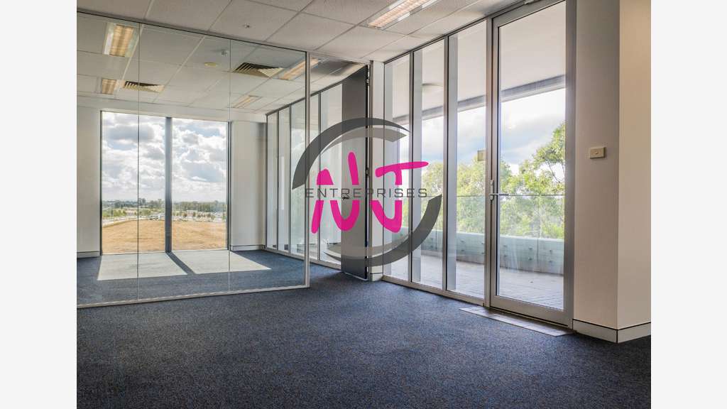 Local Commercial 60 m² NEUF Le Lion d'Angers à l