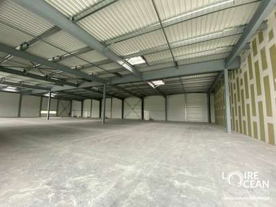 A louer cellule de 406m² Le Loroux-Bottereau