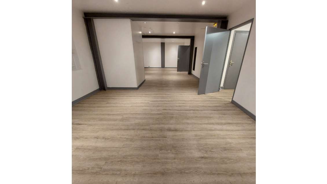 A louer local 160m² idéal prof libérales le Mans